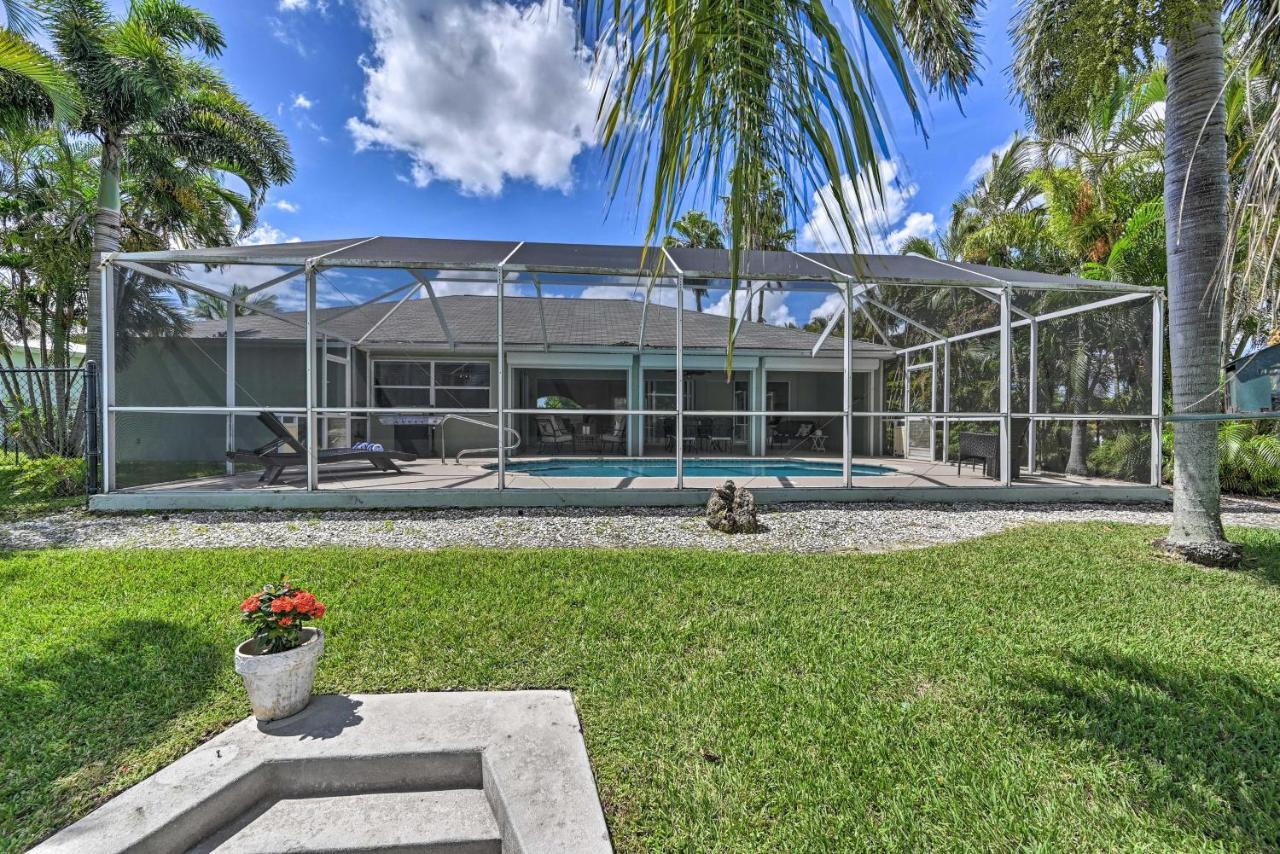 Pet-Friendly Escape With Dock And Kayaks In Cape Coral Villa ภายนอก รูปภาพ