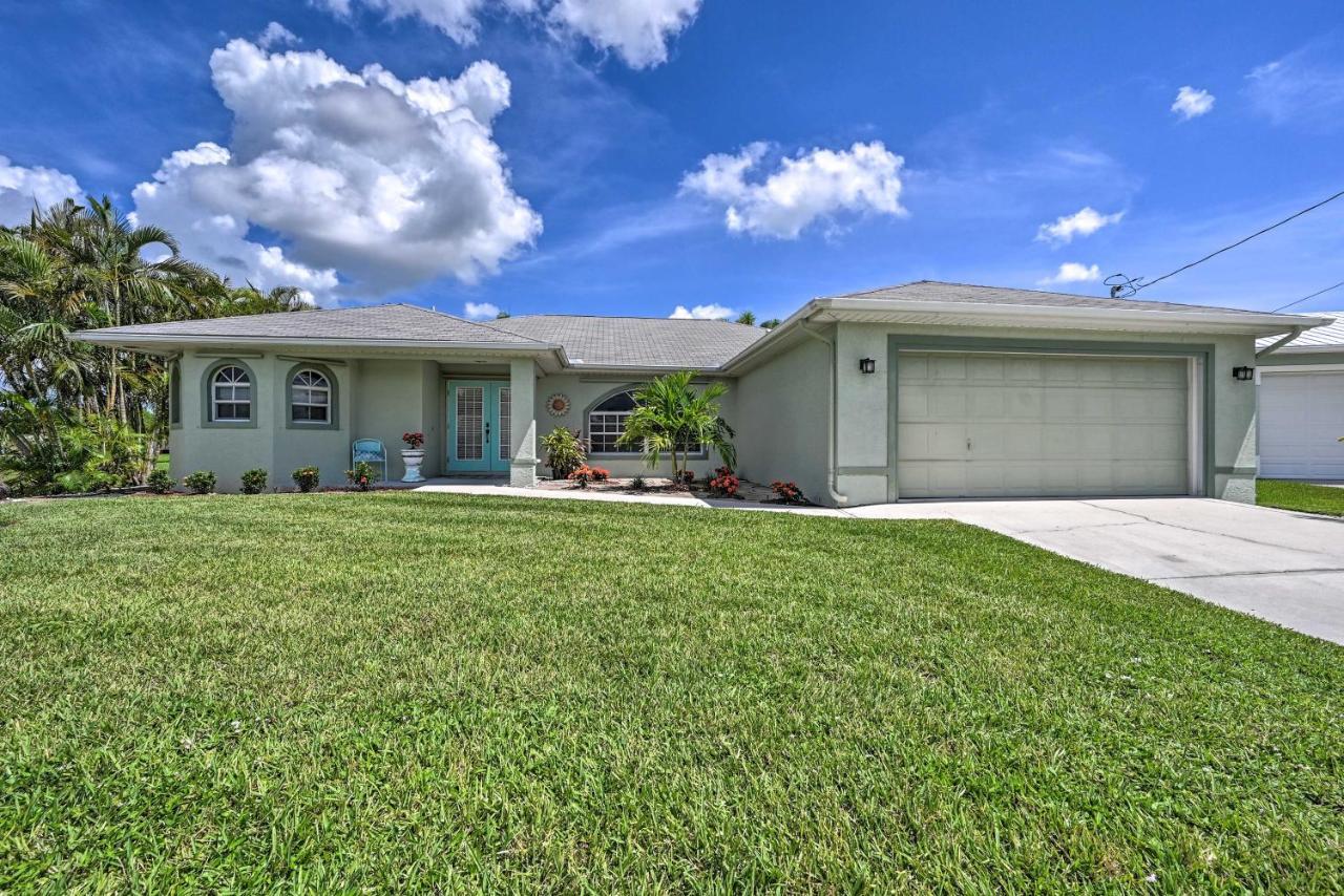 Pet-Friendly Escape With Dock And Kayaks In Cape Coral Villa ภายนอก รูปภาพ