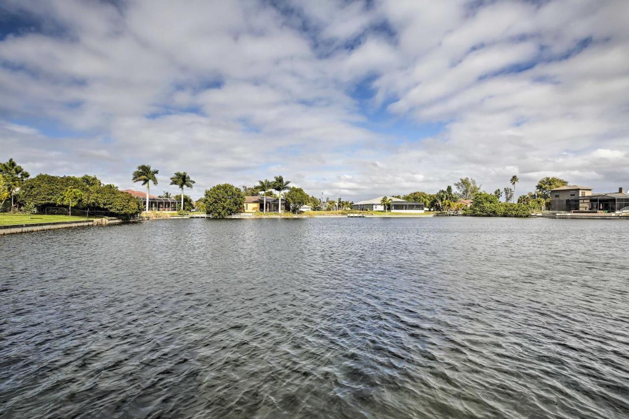Pet-Friendly Escape With Dock And Kayaks In Cape Coral Villa ภายนอก รูปภาพ